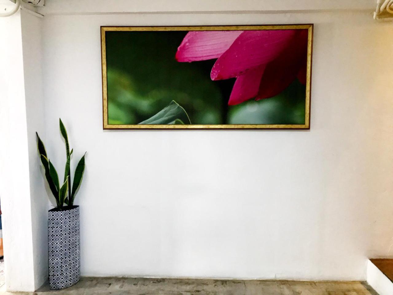 Manon Sleepeatdrink Bed & Breakfast Chiang Mai Exterior photo