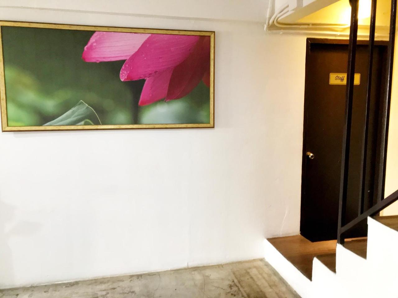 Manon Sleepeatdrink Bed & Breakfast Chiang Mai Exterior photo