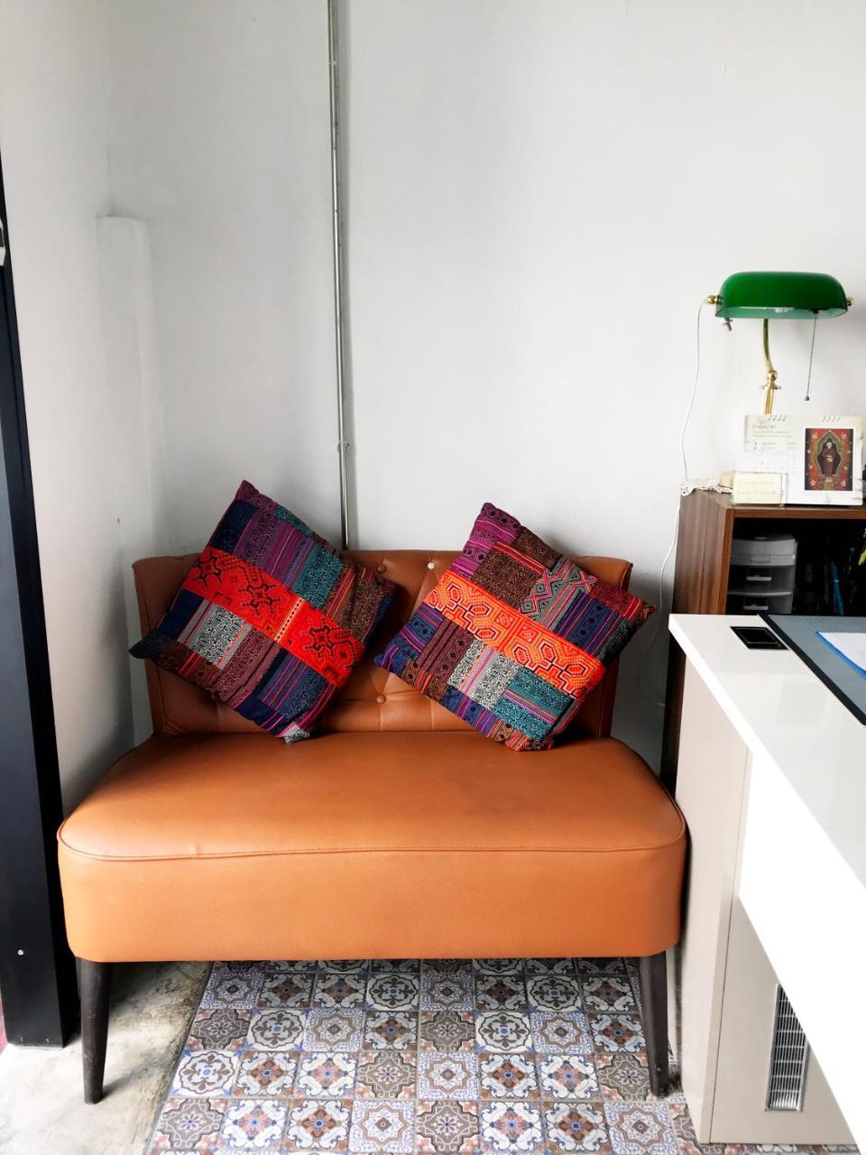 Manon Sleepeatdrink Bed & Breakfast Chiang Mai Exterior photo